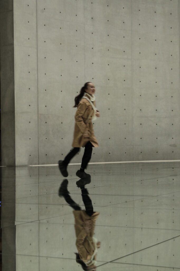 Contemporary art exhibition Paris showcasing Kimsooja's reflective installation artwork