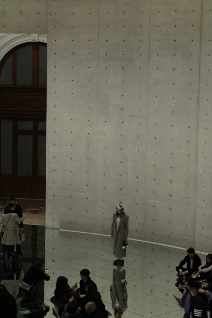Contemporary art exhibition featuring Korean artist Kimsooja's immersive installation in Paris