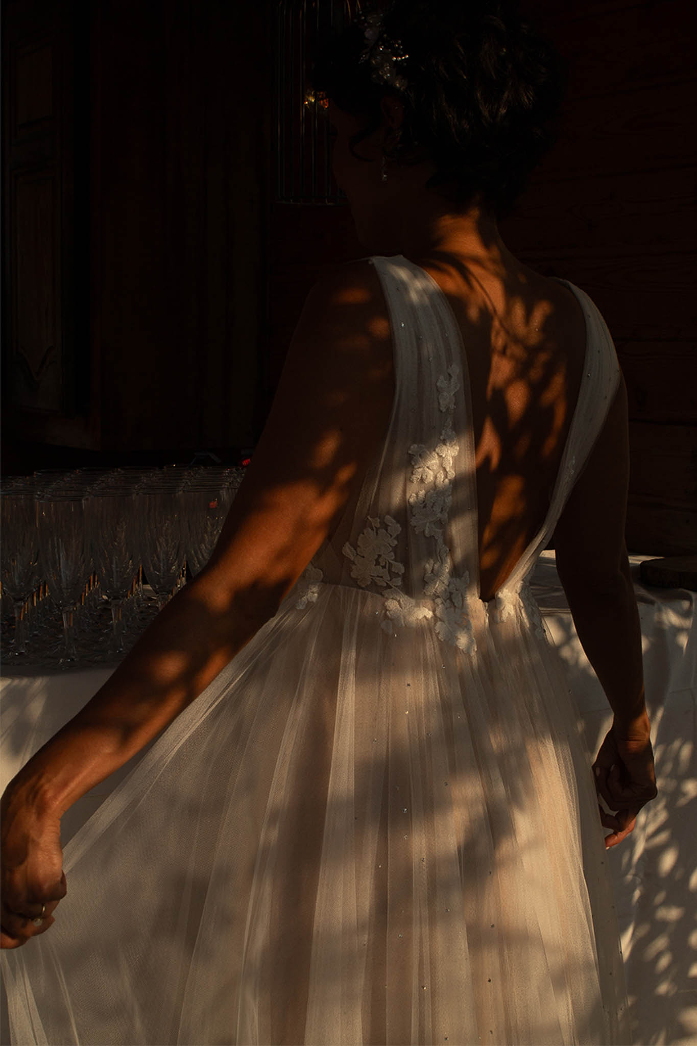 Minimalist wedding concept development emphasizing clean design and authentic moments.