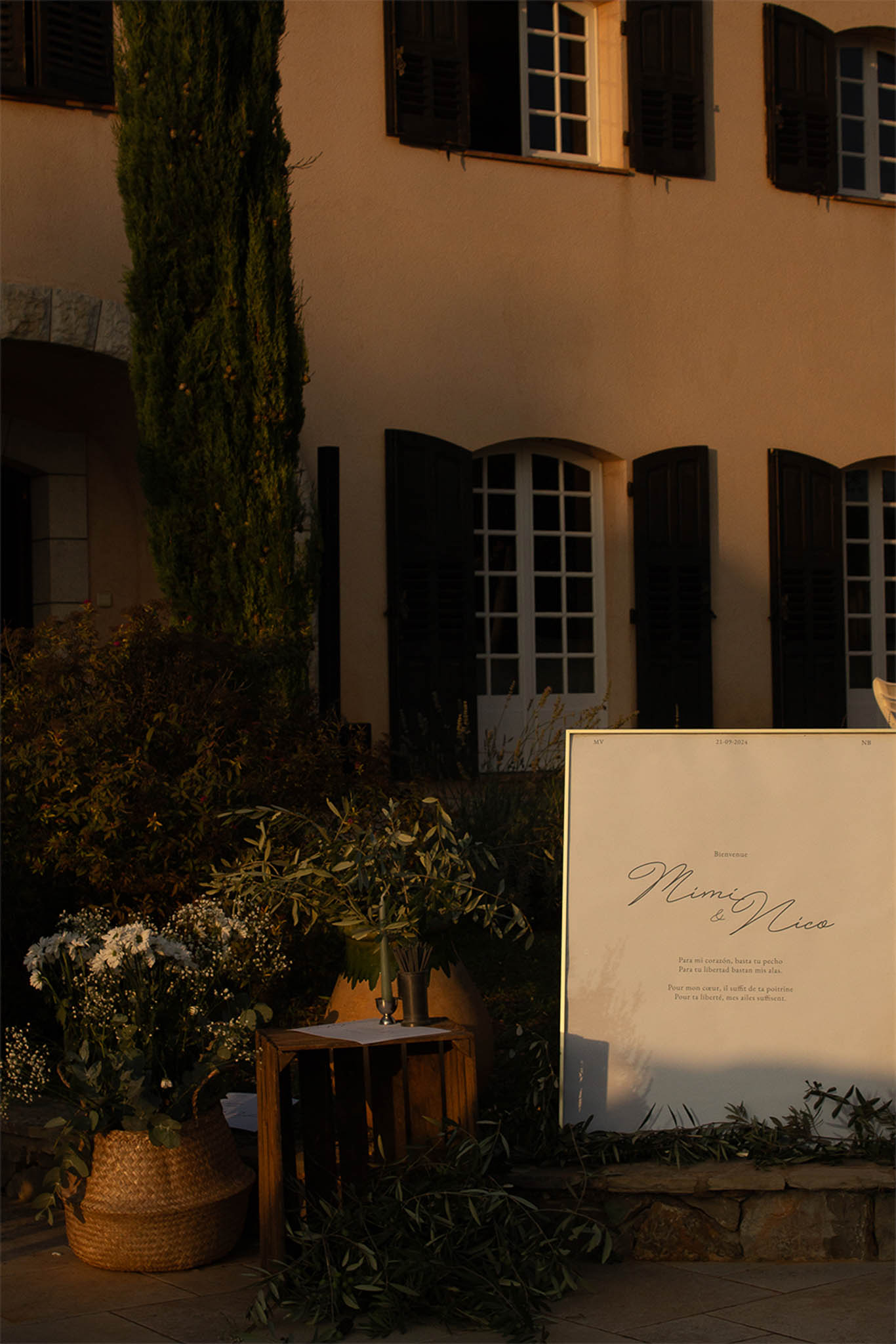 Wedding tablescape design in Mediterranean setting emphasizing clean lines and organic materials.