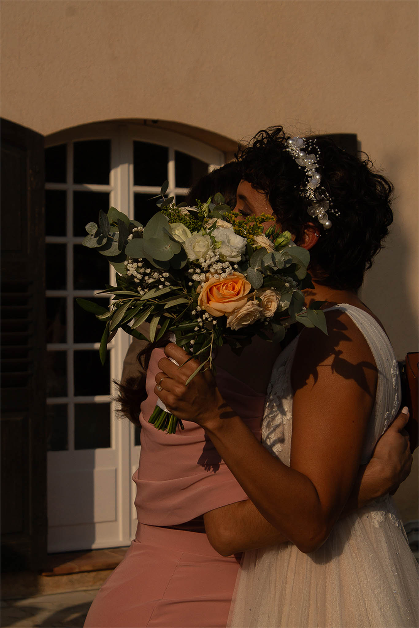 Ceremony design for coastal France weddings featuring understated elegance and natural beauty.